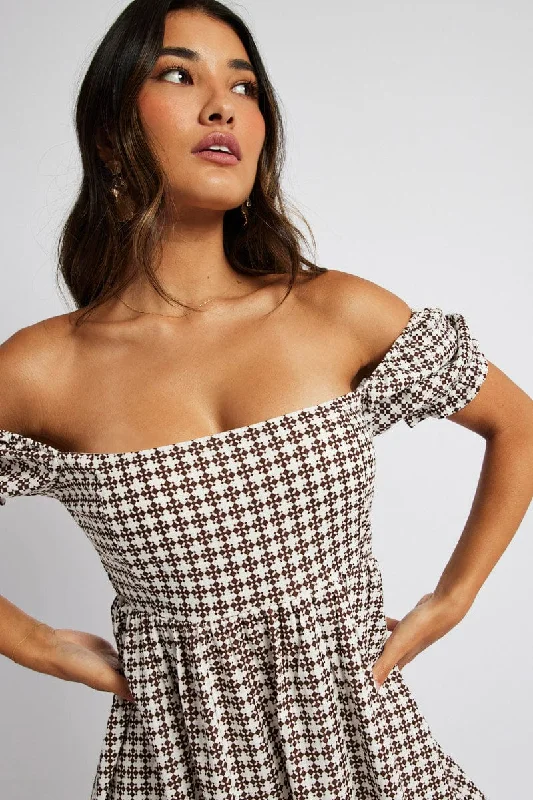 Fashionable Prints Brown Geo Fit and Flare Dress Short Sleeve