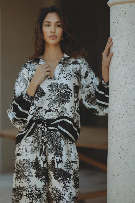 Elegant And Simple BOTANIC TOP - BLACK