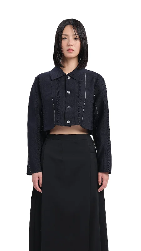 Light And Breathable Cropped Contrast Stitch Relief Cardigan
