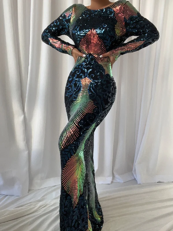 Carefree Style ASAMA Backless Sequin Maxi Dress