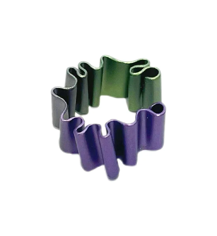 Noble And Elegant CABO | Ear Cuff | Mermaid's Tail Ring Collection | Ear Cuff - Purple / Green Noble And Elegant CABO | Ear Cuff | Mermaid's Tail Ring Collection | Ear Cuff - Purple / Green