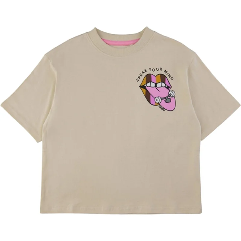 Fashion Pioneer The New White Swan Hala T-Shirt
