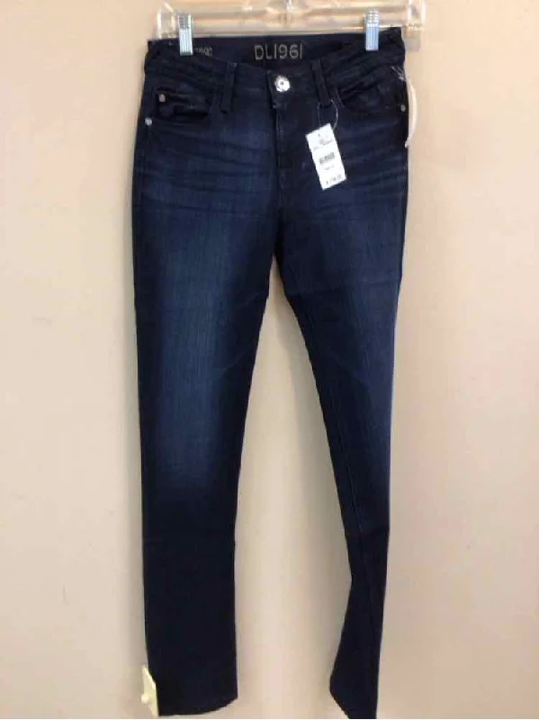 Eye-catching Personality DL 1961 SIZE 25 Ladies JEANS