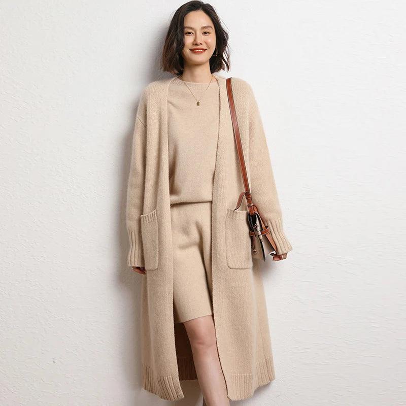 Fashionable And Versatile Autumn/Winter Women's 100% Cashmere Thickened V-Neck Cardigan Sweater – Loose, Long, and Stylish Solid Coat Fashionable And Versatile Autumn/Winter Women's 100% Cashmere Thickened V-Neck Cardigan Sweater – Loose, Long, and Stylish Solid Coat