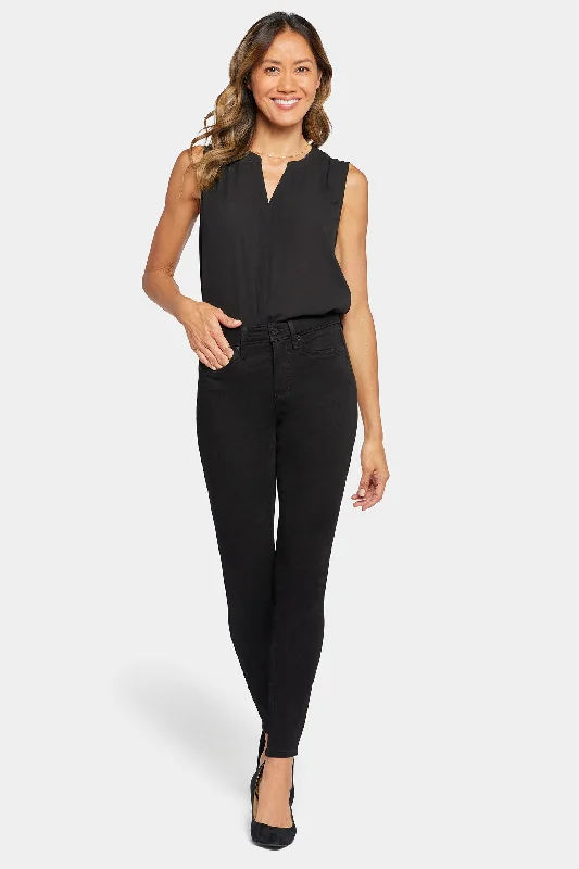 Modern Chic Ami Skinny Jeans - Black