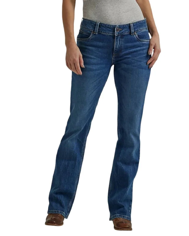 Street Show-off Style Retro Mae Mid Rise Boot Cut Jean In Isabel Wash